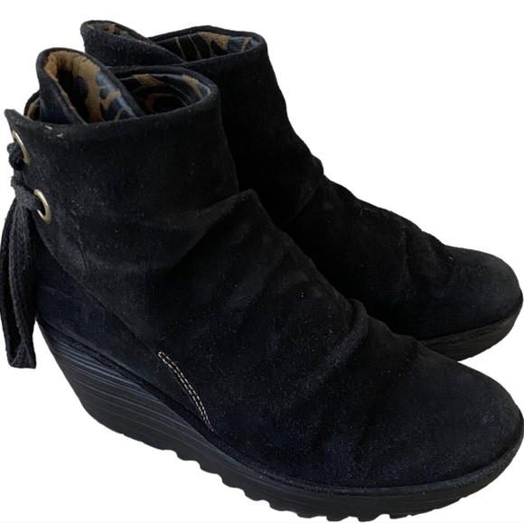 Fly London Yama Suede Ankle Black BohoBooties Tie Back Sz 7.5 Raised Wedge Heel - Picture 1 of 7